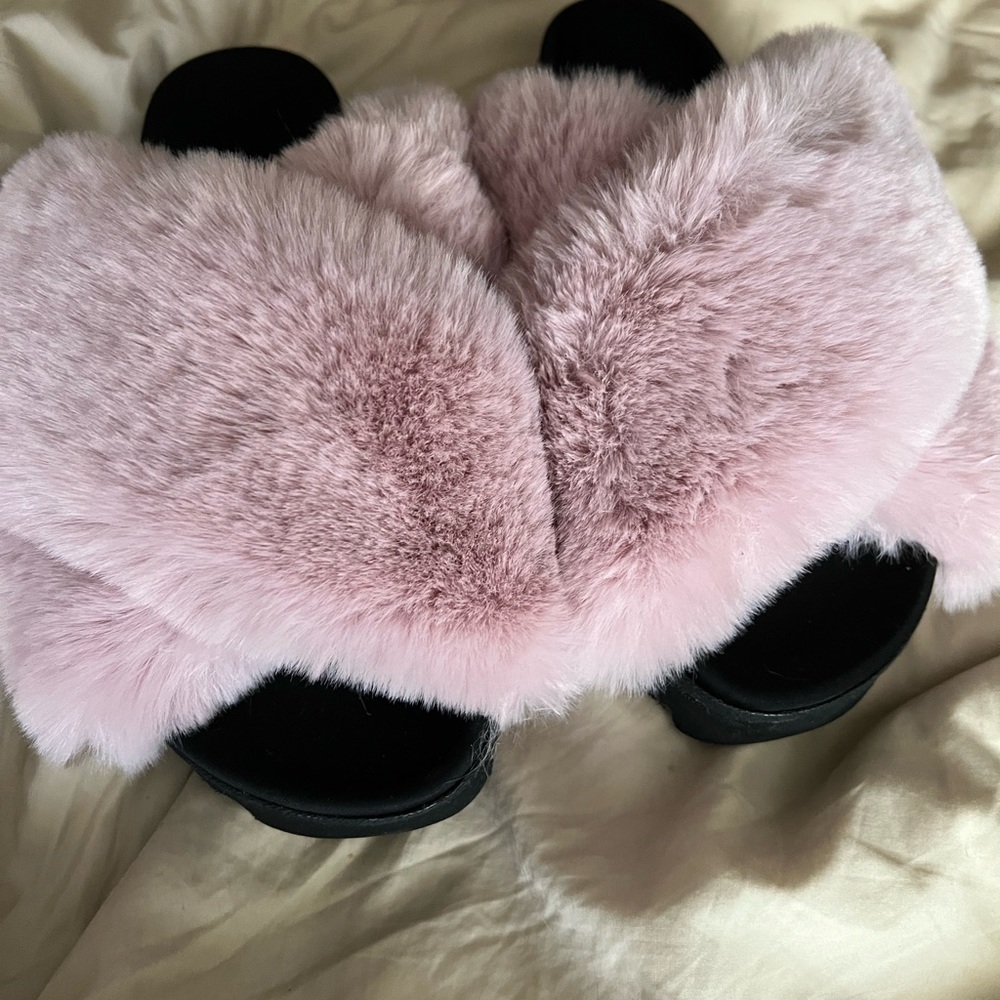 Purple Fluffy Roam Sandals size 38